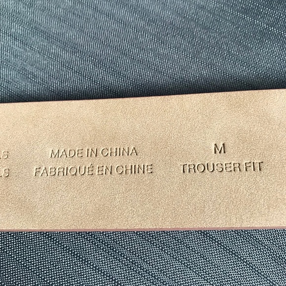 NWOT Halogen Circle Buckle Croc Embossed Belt - Picture 5 of 6